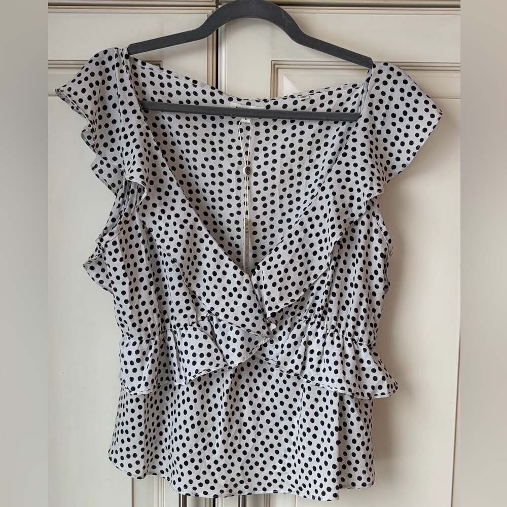 NWT Max Studio London White and Black Polka Dot Blouse with Ruffles. Med-Large